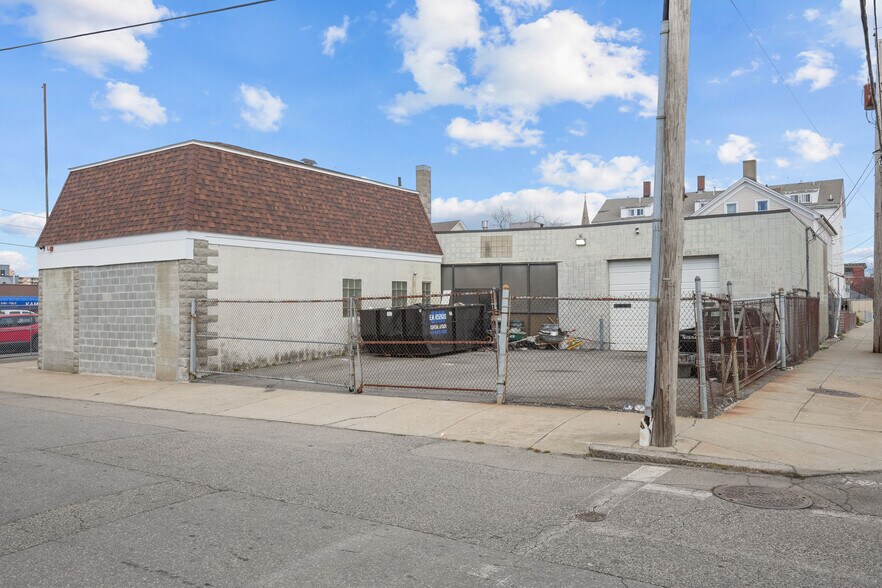 More Photos Of 138 Morgan St, Fall River Warehouse For Sale