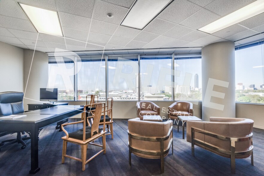 More Photos Of 24 Greenway Plz, Houston Office For Lease