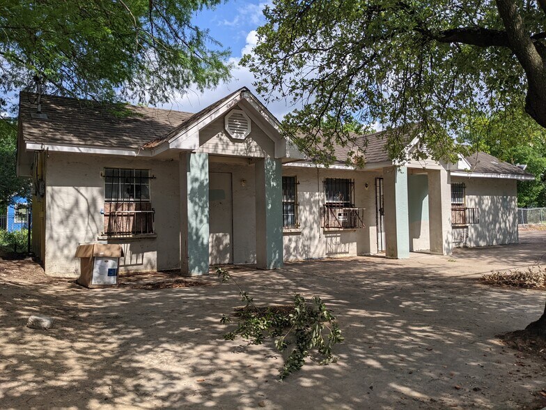 More Photos Of 4608 Fulton St, Houston Land For Sale