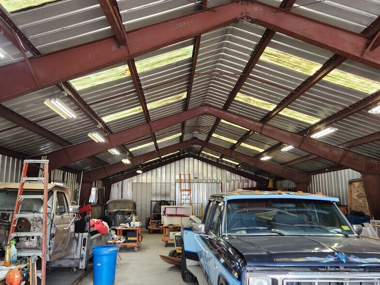 More Photos Of 53 -55 Rte 30 N, Castleton Flex For Sale