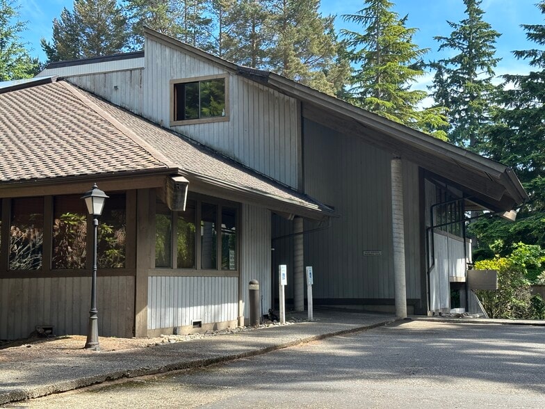 More Photos Of 14777 NE 40th St, Bellevue Office For Lease