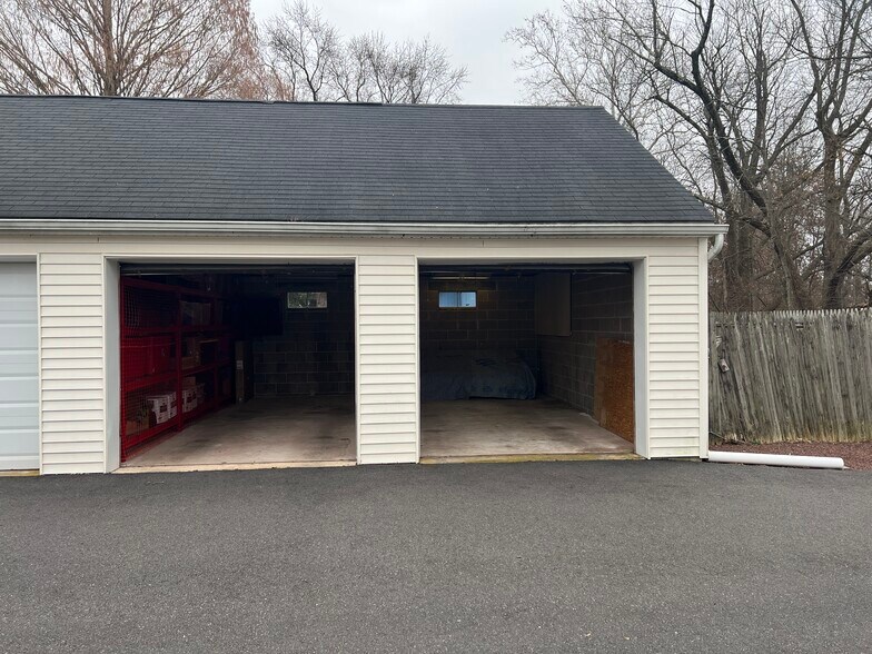 More Photos Of 162 N 4th St, Telford Specialty For Lease