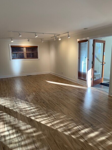 More Photos Of 802 College Ave, Kentfield Office For Sale