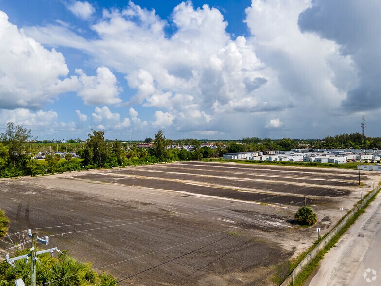 More Photos Of 375 Kelly Dr, West Palm Beach Land For Lease