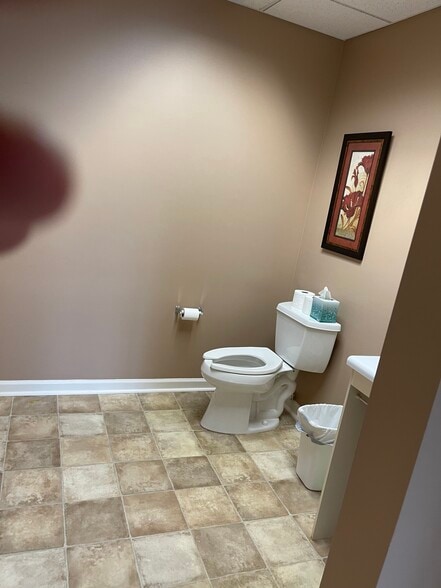 More Photos Of 3745 Cherokee St, Kennesaw Loft Creative Space For Lease