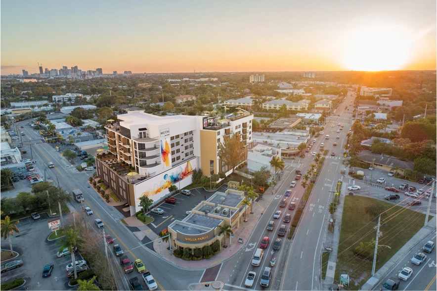 Primary Photo Of 2505 N Dixie Hwy, Wilton Manors Hotel For Sale