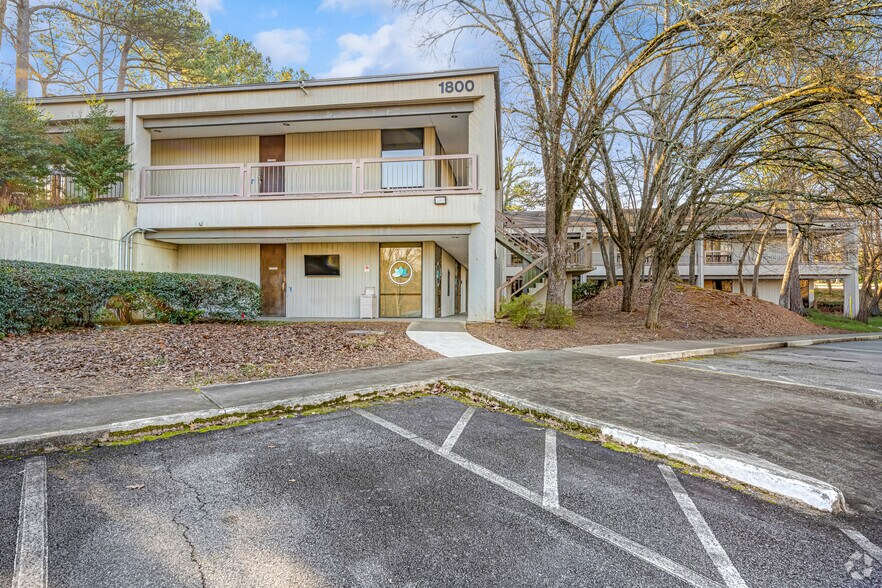 More Photos Of 1800 Water Pl SE, Atlanta Office For Sale