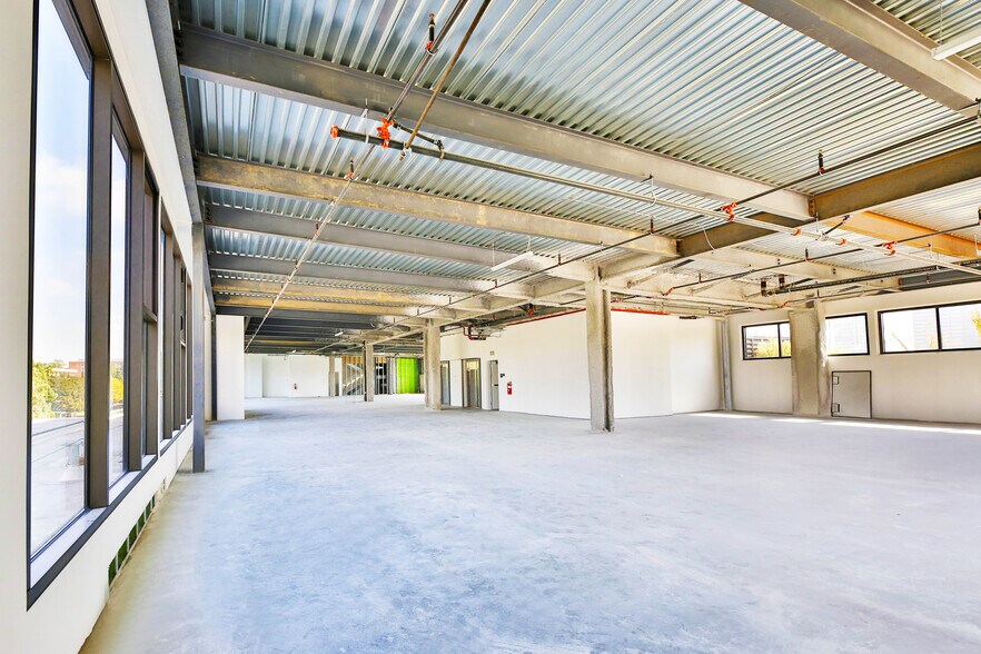 More Photos Of 900 Gayley Ave, Los Angeles Medical For Sale