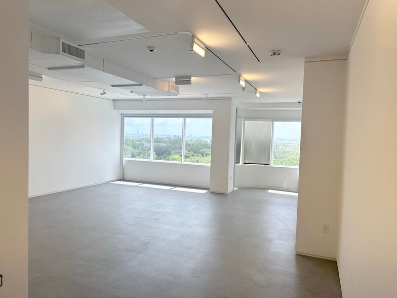 More Photos Of 4770 Biscayne Blvd, Miami Office For Sale