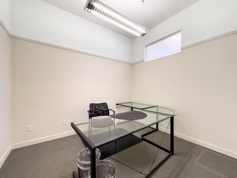 More Photos Of 1717-1719 Powell St, San Francisco Office For Sale