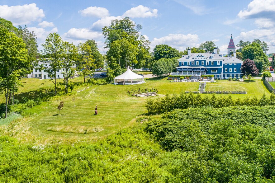 More Photos Of 2 Kemble St, Lenox Hospitality For Sale