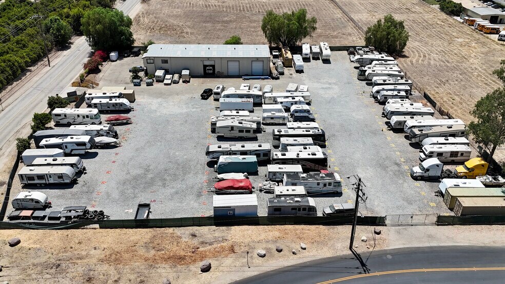 More Photos Of 937 A St, Fillmore Contractor Storage Yard For Lease