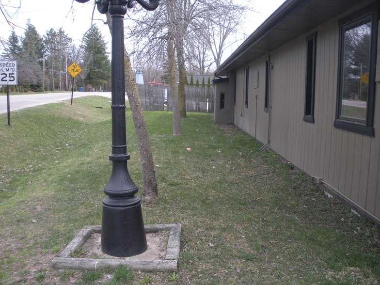 More Photos Of 1108 Estey Rd, Beaverton Restaurant For Sale