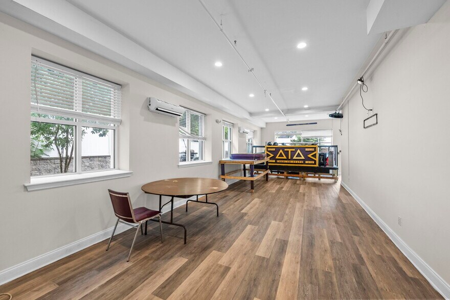 More Photos Of , Ewing Unknown For Sale