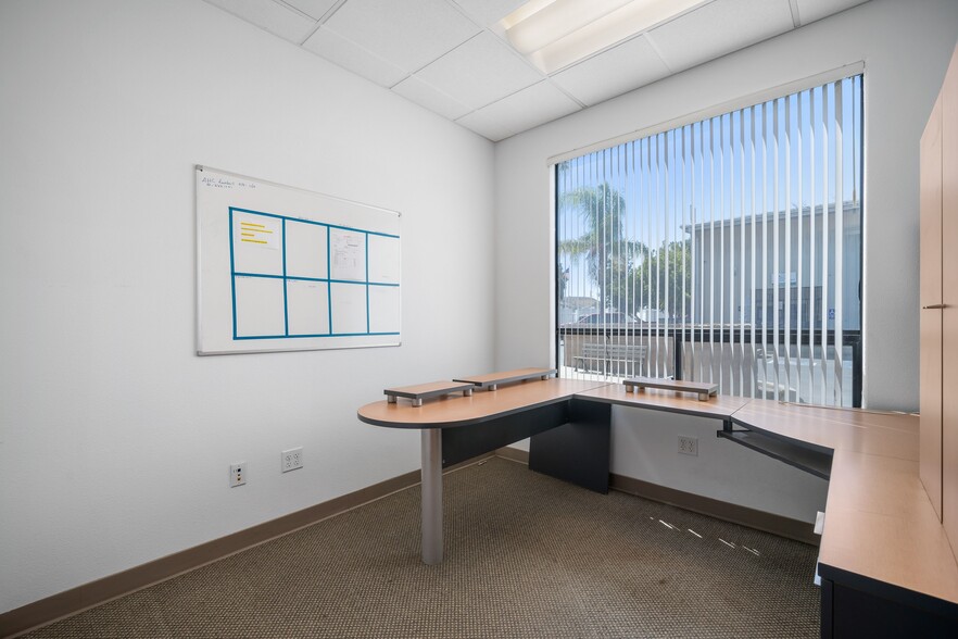 More Photos Of 2122-2126 Hutton Rd, Nipomo Flex For Lease