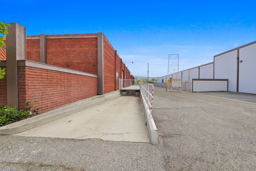 More Photos Of 4900 E La Palma Ave, Anaheim Warehouse For Sale