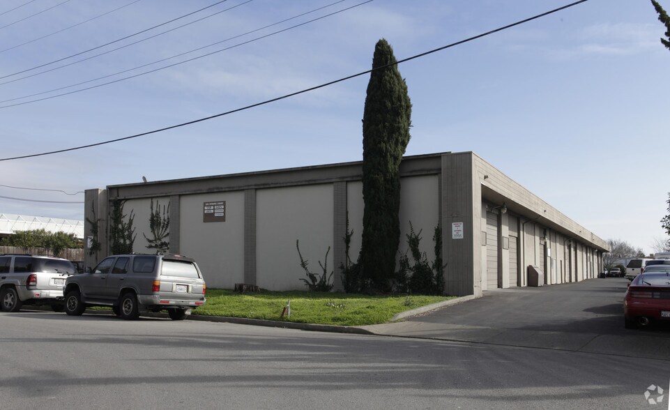 Primary Photo Of 1308 Dynamic St, Petaluma Flex For Lease