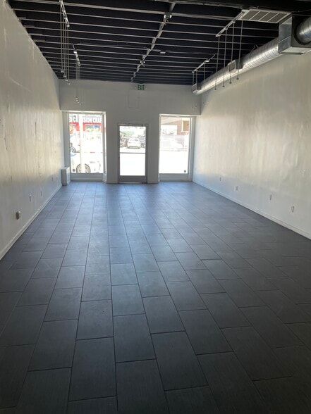 More Photos Of 4325-4327 Woodman Ave, Sherman Oaks Storefront Retail Office For Lease