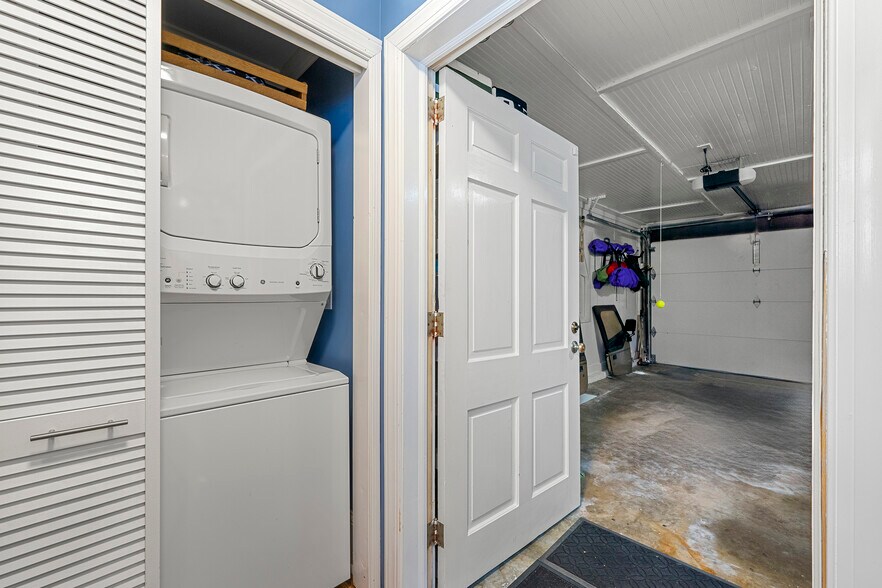 More Photos Of 132 E College St, Griffin Hospitality For Sale