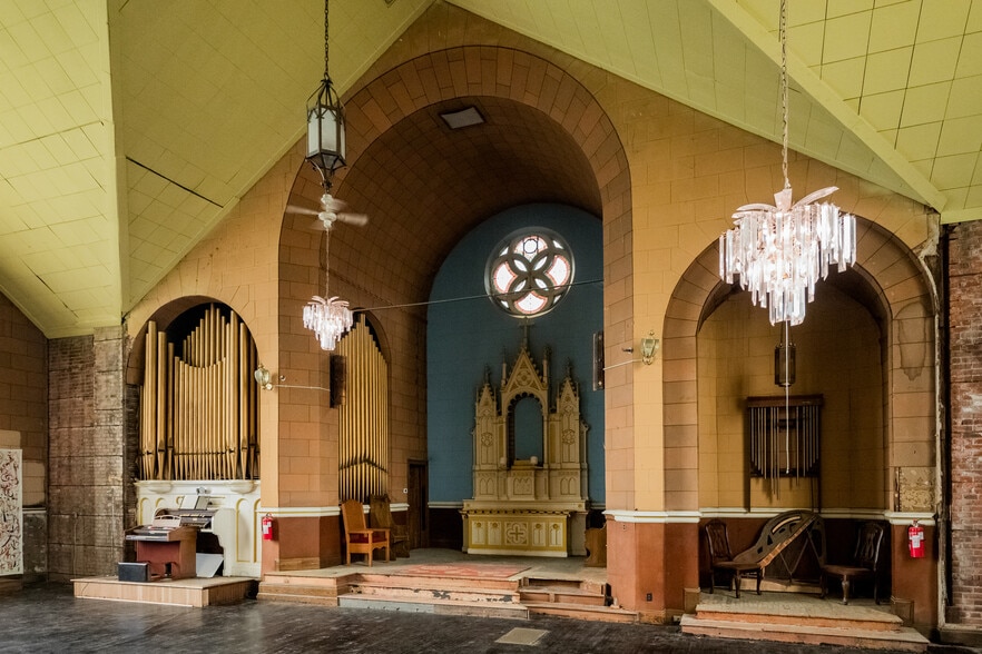 More Photos Of 4103 Cadillac Blvd, Detroit Religious Facility For Sale