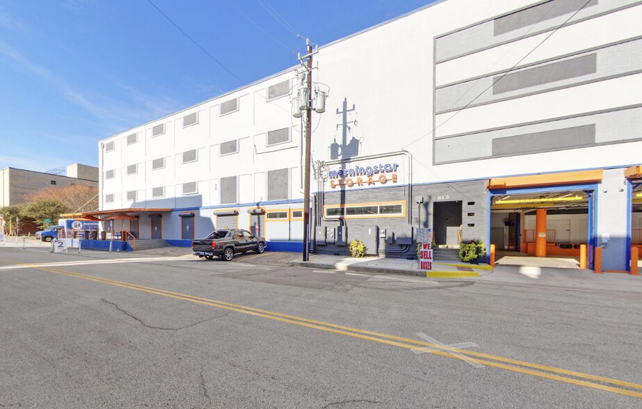 More Photos Of 812 Live Oak St, Houston Office For Sale