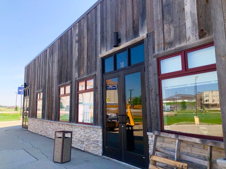 More Photos Of 901 Elm St, Tioga Freestanding For Sale