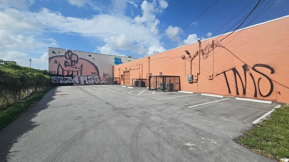 More Photos Of 2800-2818 NW 5th Ave, Miami Storefront For Lease