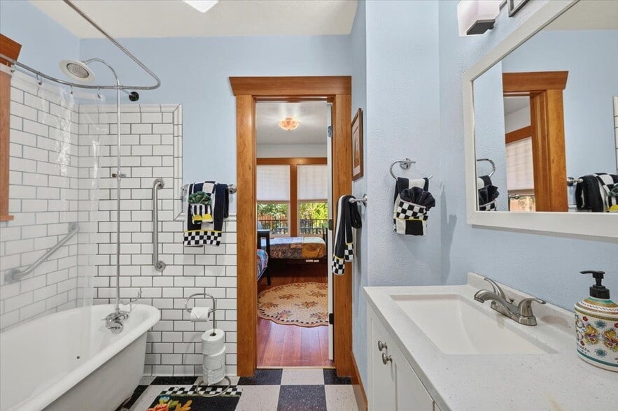 More Photos Of 102 Holly St, Colorado Springs Apartments For Sale
