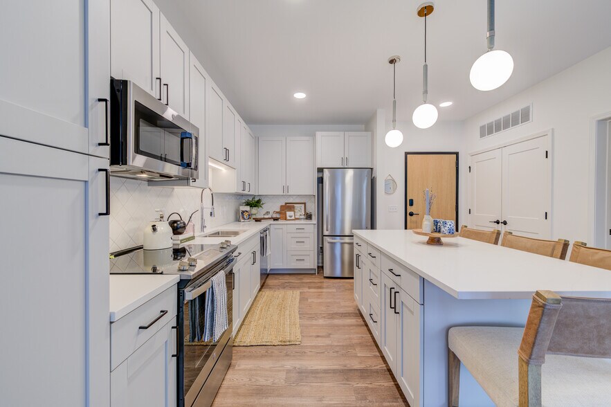 More Photos Of 416 N Kirkwood Rd, Kirkwood Apartments For Sale