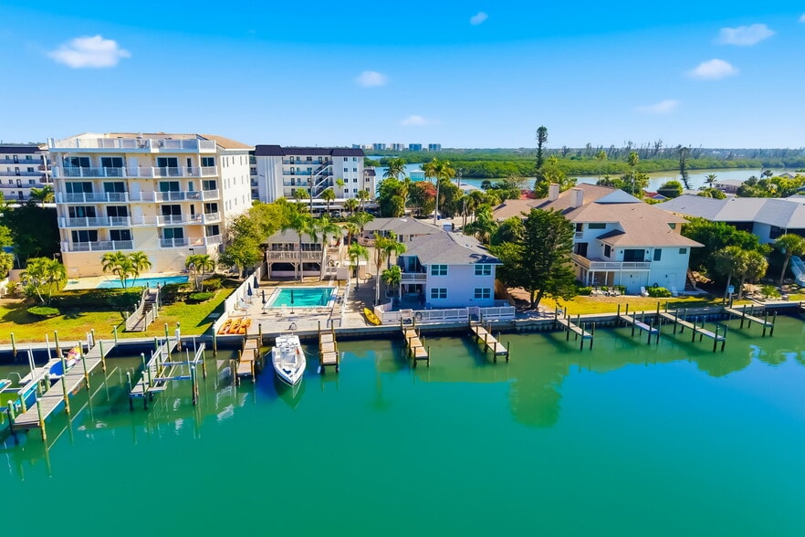 More Photos Of 9022 Midnight Pass Rd, Sarasota Apartments For Sale