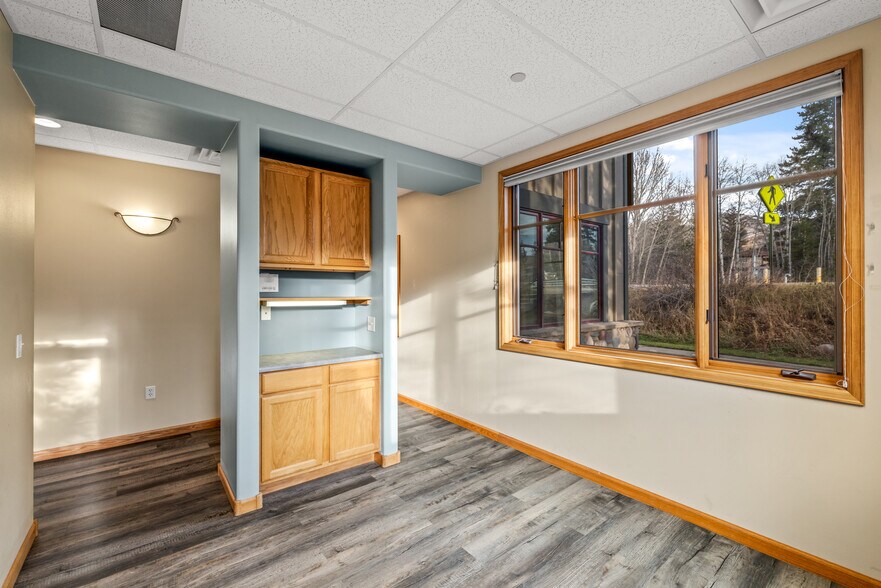 More Photos Of 505 Anglers Dr, Steamboat Springs Medical For Sale
