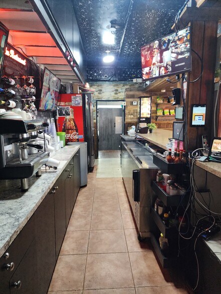 More Photos Of 3215 Davie Blvd, Fort Lauderdale Restaurant For Sale