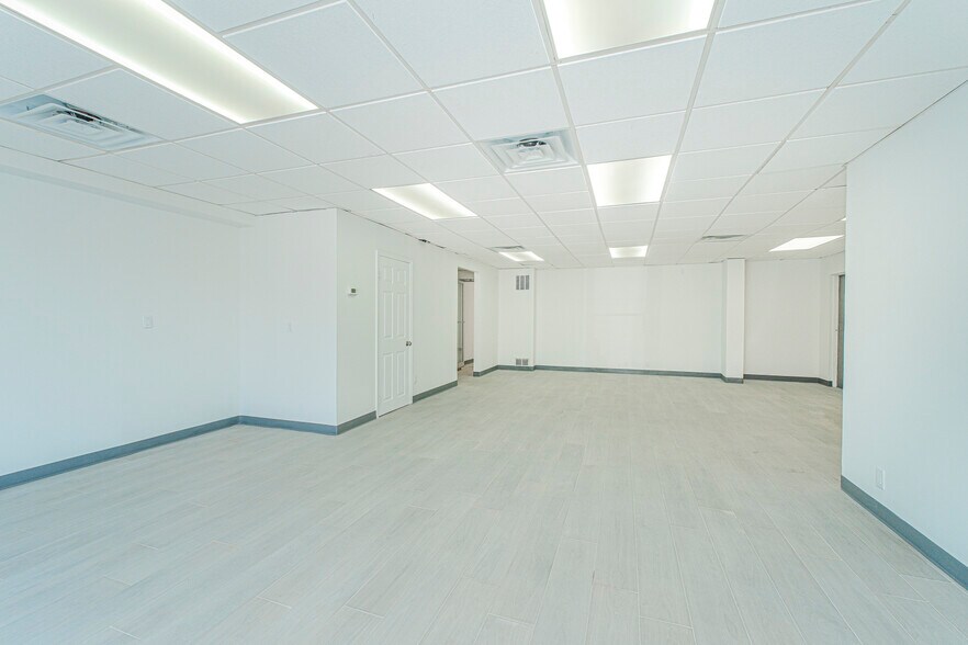 More Photos Of 56 Seguine Ave, Staten Island Storefront Retail Office For Lease