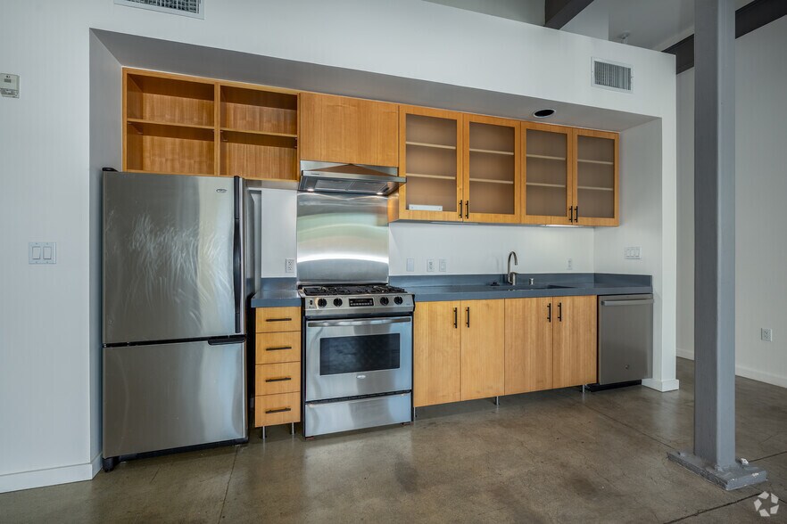 More Photos Of 1530 J St, Sacramento Apartments For Lease