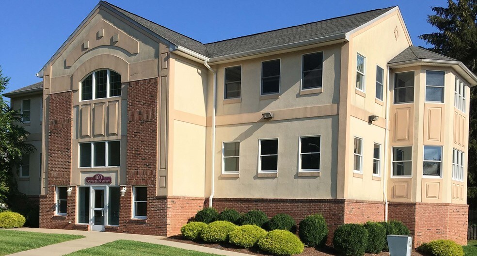 More Photos Of 400 S Main St, Wharton Medical For Sale