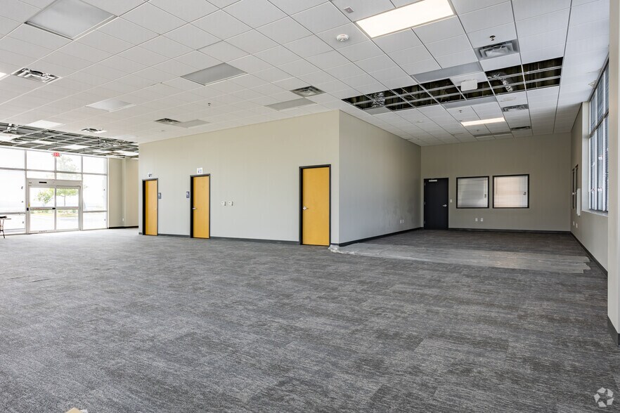 More Photos Of 545 Lake Careco Rd, Austell Distribution For Lease