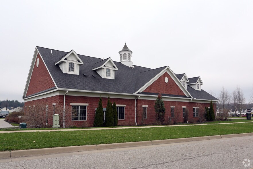 More Photos Of 1365 Kelso Dr, Kent Medical For Sale