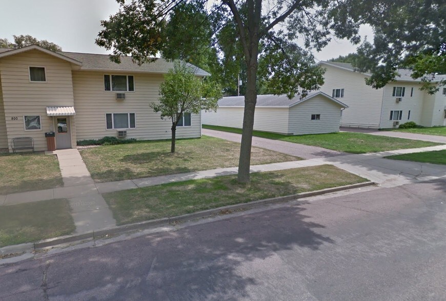 Primary Photo Of 800-812 S Sherman Ave, Sioux Falls Apartments For Sale