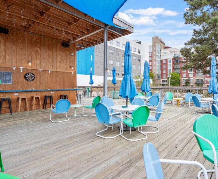 More Photos Of 710 W Johnson St, Raleigh Bar For Sale