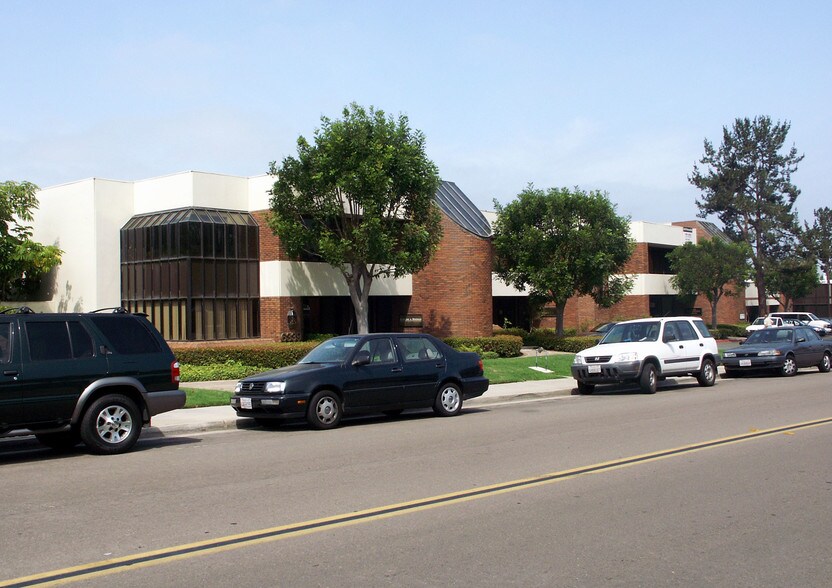 More Photos Of 6339 Nancy Ridge Dr, San Diego Warehouse For Sale