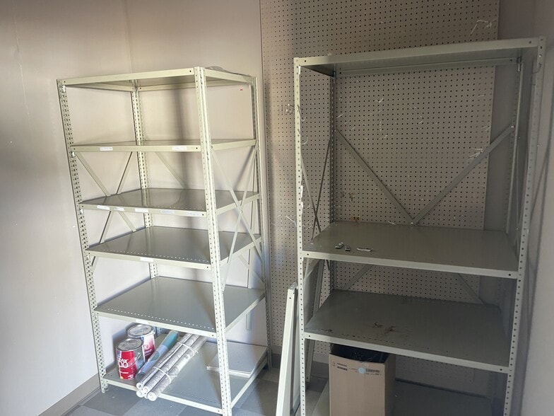 More Photos Of 404 University Dr E, College Station General Retail For Lease