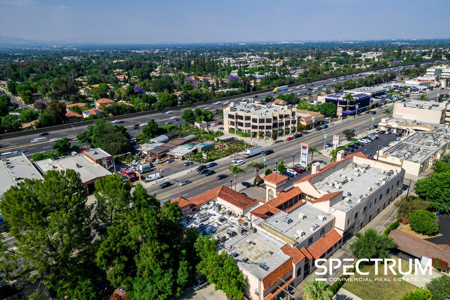 More Photos Of 19100 Ventura Blvd, Tarzana Storefront Retail Office For Lease