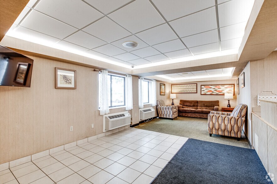 More Photos Of 7815 Nicollet Ave S, Bloomington Hotel For Sale