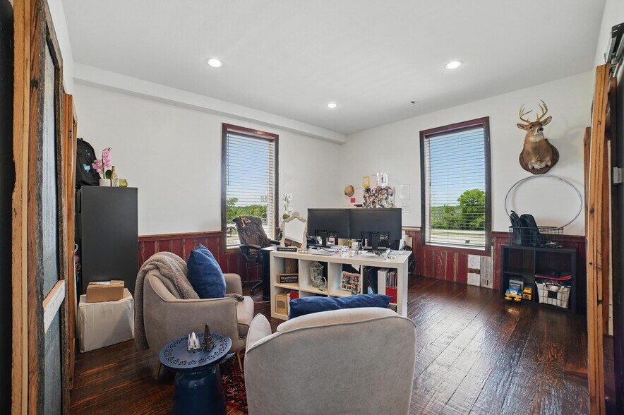 More Photos Of 10941 State Highway 78, Lavon Office For Sale