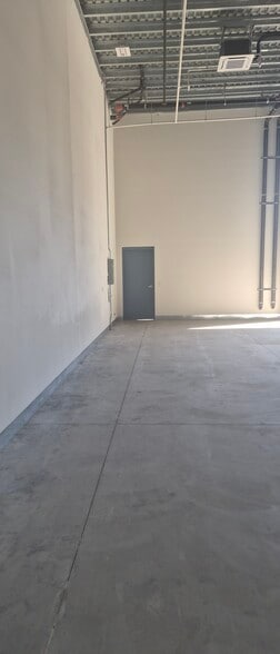 More Photos Of 6440 S Jones Blvd, Las Vegas Self Storage For Sale