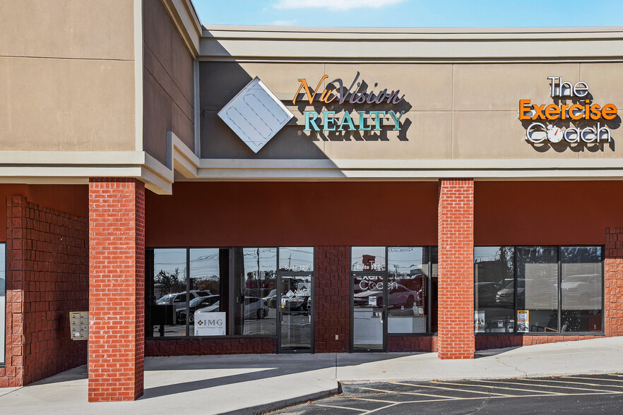 Primary Photo Of 6413 Lee Hwy, Chattanooga Storefront Retail Office For Lease