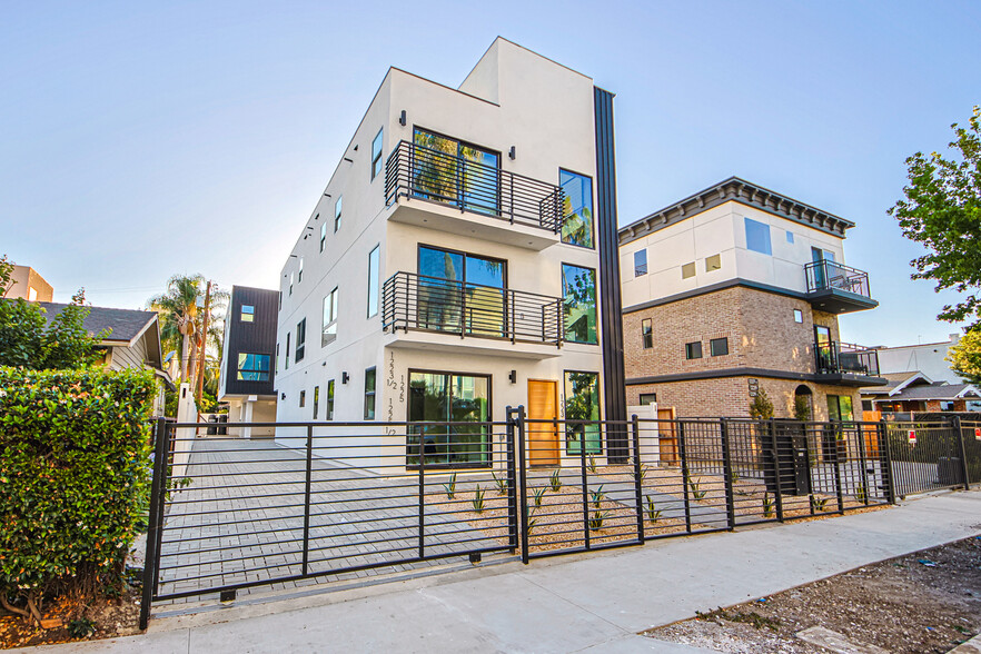 Primary Photo Of 1223 N June St, Los Angeles Apartments For Sale