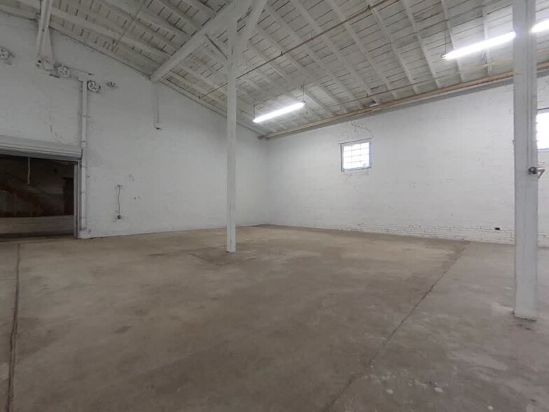 Primary Photo Of 918 9th Ave, Columbus Warehouse For Lease