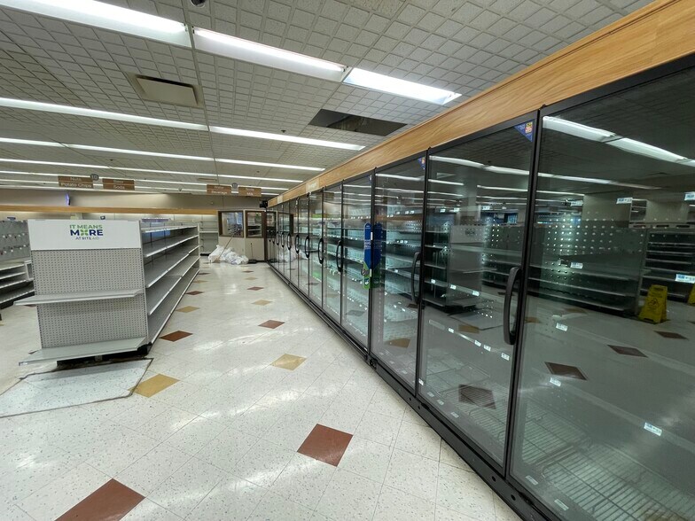 More Photos Of 1679 Bedford Ave, Brooklyn General Retail For Sale
