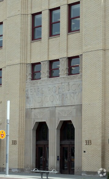 More Photos Of 333 N Alabama St, Indianapolis Office For Lease